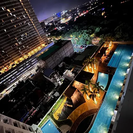 The Metro Breeze - Staycation