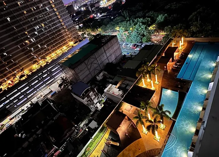 Aparthotel The Metro Breeze - Staycation